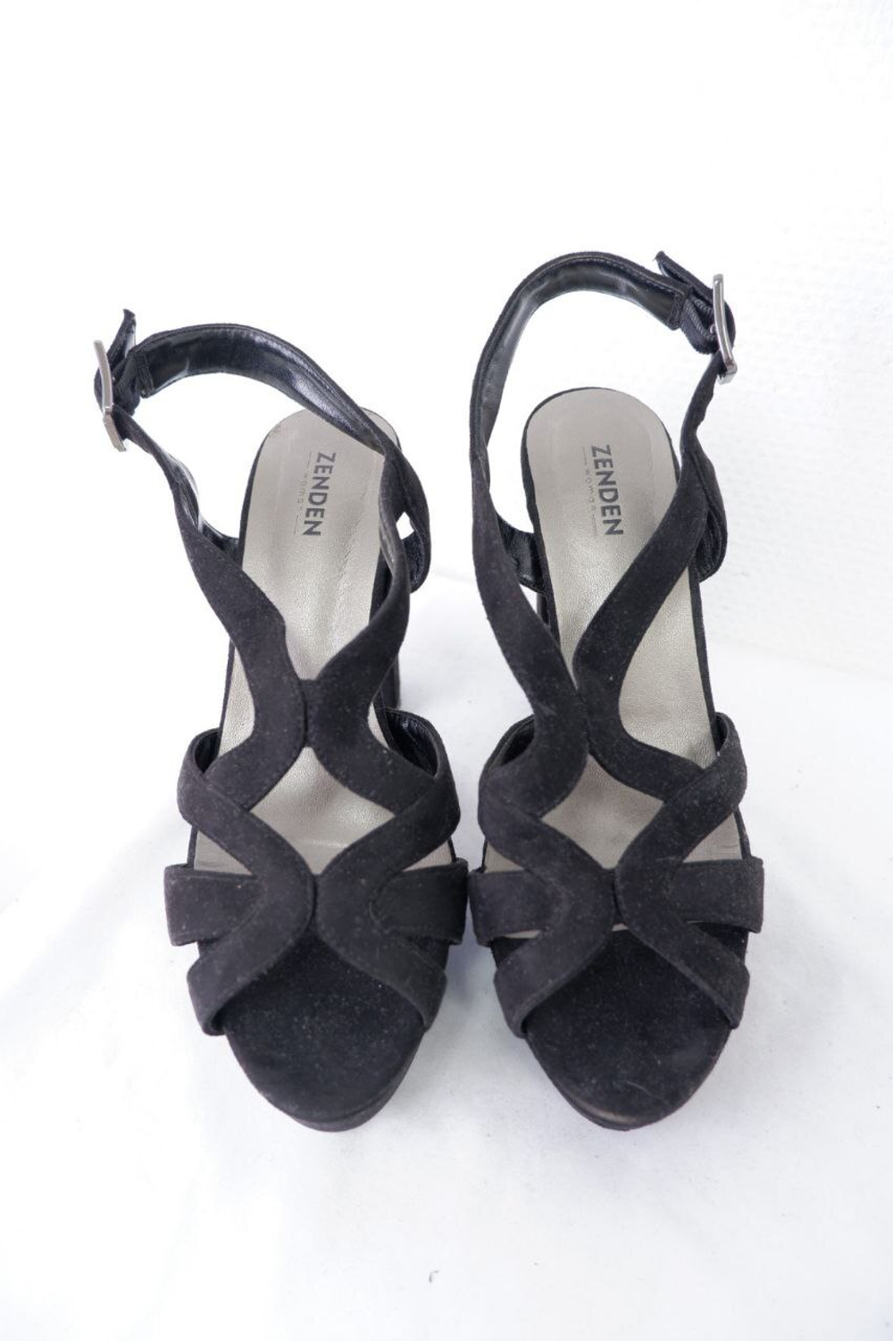 Босоножки Zenden стильные 38 размер