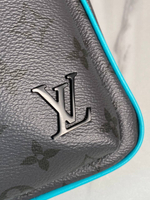 Сумка-слинг Louis Vuitton