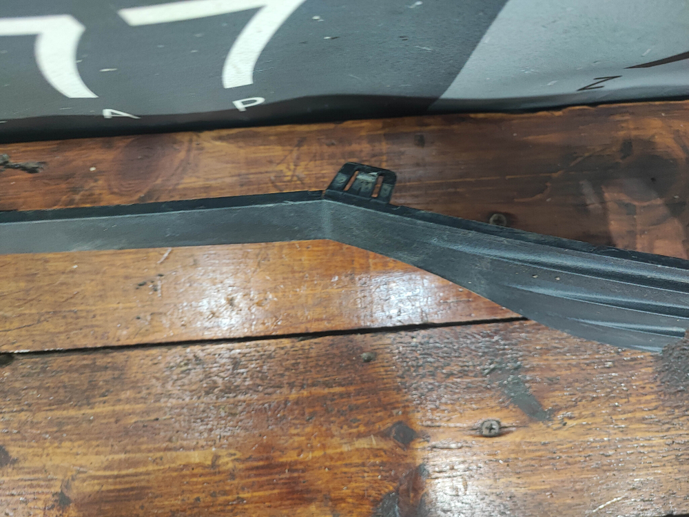 Накладка заднего бампера Hyundai Santa Fe 4 (TM) 20-23 Б/У Оригинал 86696S1500