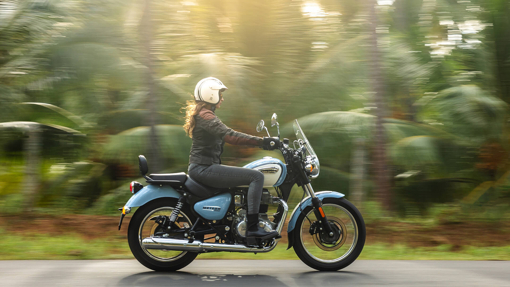 Royal Enfield Meteor 350 Aurora Blue