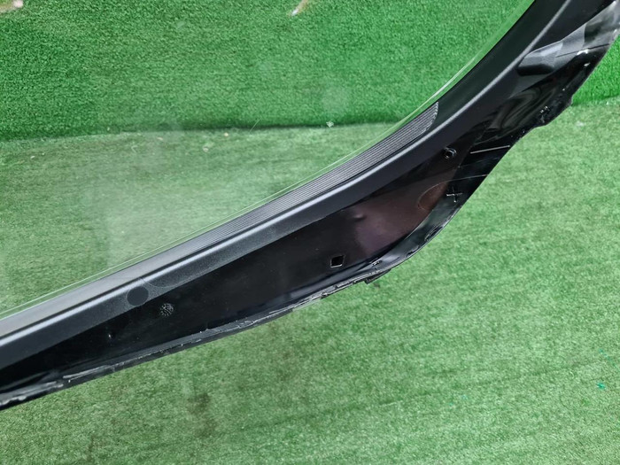 Стекло фары правое Mercedes E W213 (2016-2021)