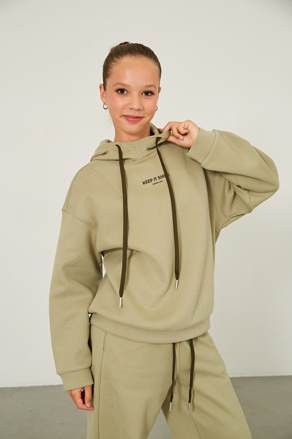 Худи уни DELORAS 22381