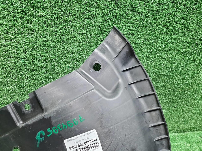 Пыльник бампера левый Mercedes E w213 (2016-2021)