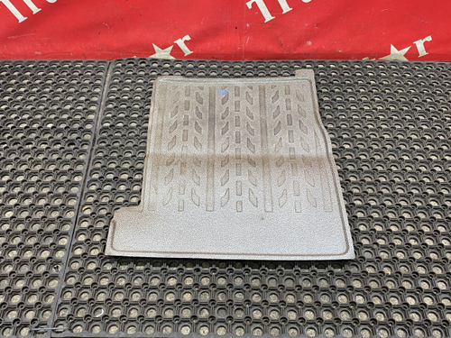 Коврик салона правый 2019г