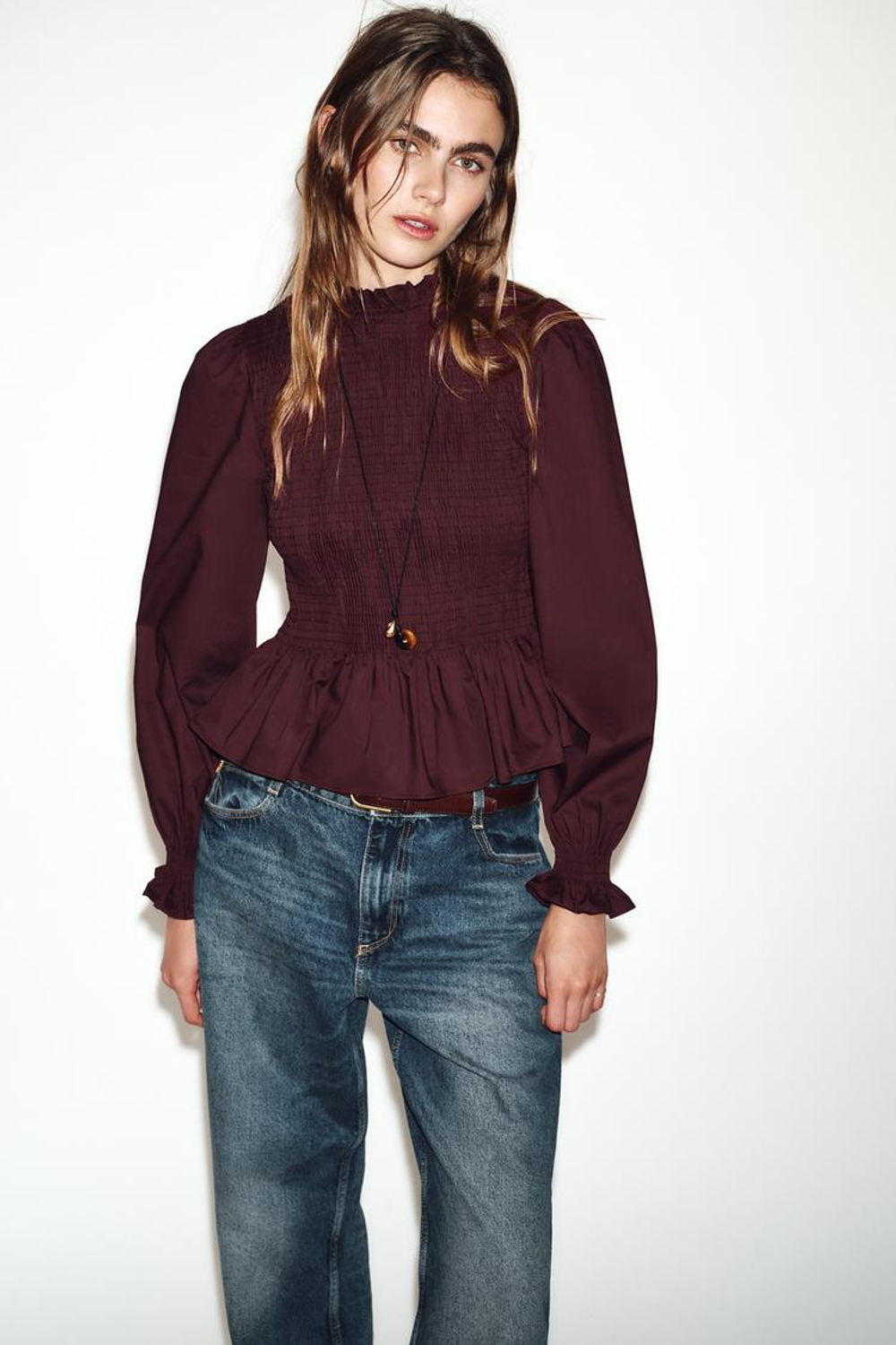 ZARA РУБАШКА С ЖАТЫМ ЭФФЕКТОМ, БУРГУНДИ