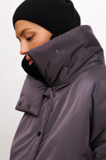 Пуховик дутый с поясом