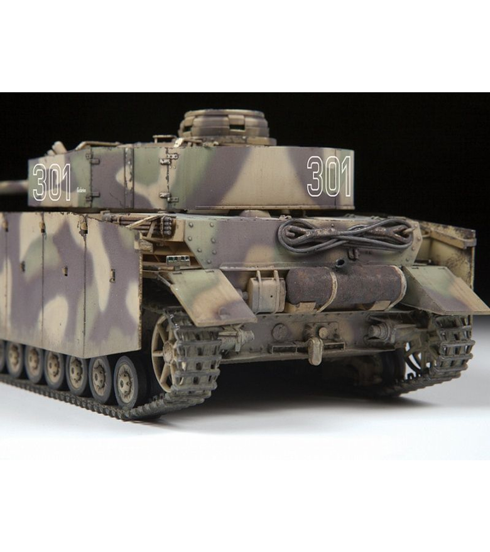 Сборная модель ZVEZDA Немецкий средний танк Pz IV Ausf. G, 1/35