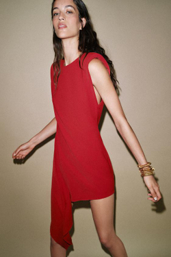 ZARA КОРОТКОЕ АСИММЕТРИЧНОЕ ПЛАТЬЕ С ПОДПЛЕЧНИКАМИ, КРАСНЫЙ