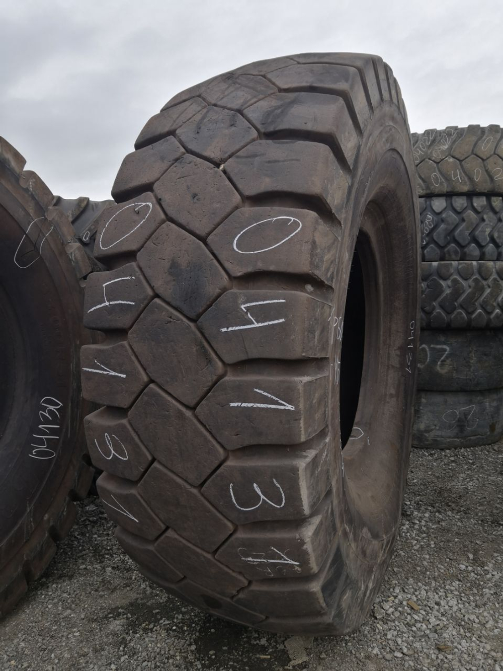 33.00R51 Bridgestone VRDP шина б/у