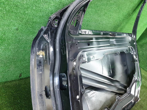 Дверь передняя правая Volvo XC70 2 (2007-2016)