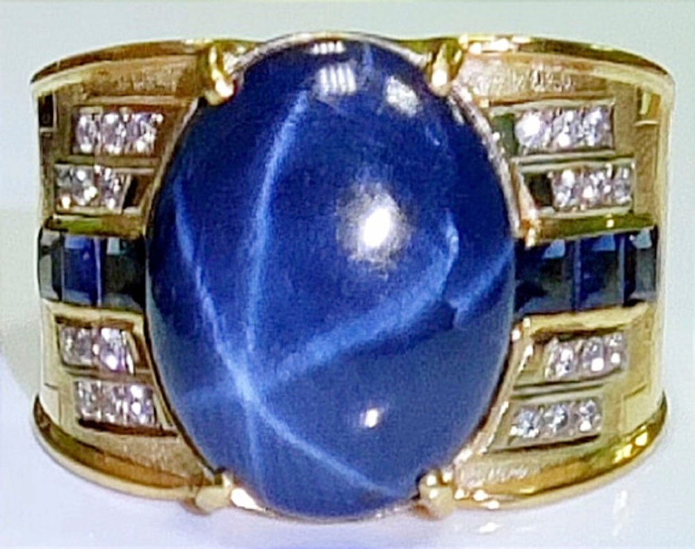 Печатка "Эстерелла" из золота 750 пробы с сапфиром