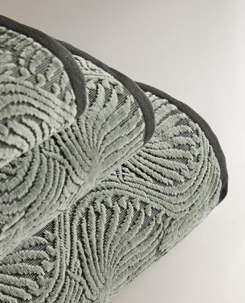 ZARA HOME ЖАККАРДОВОЕ БАННОЕ ПОЛОТЕНЦЕ С МОЗАИЧНЫМ УЗОРОМ, ЗЕЛЕНЫЙ