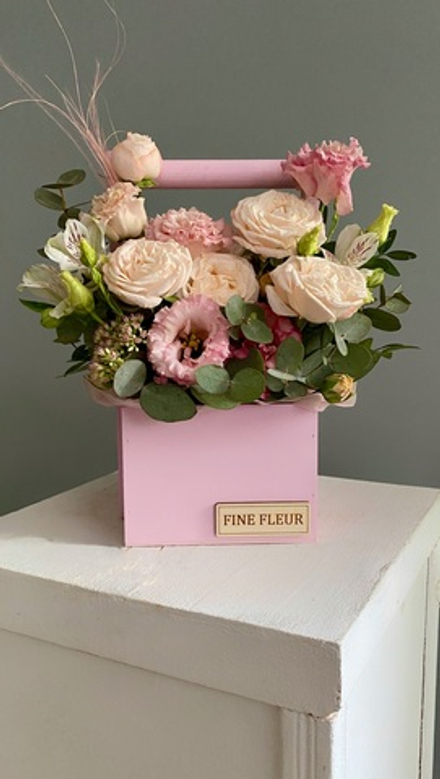 Композиция в деревянном ящике FINE FLEUR