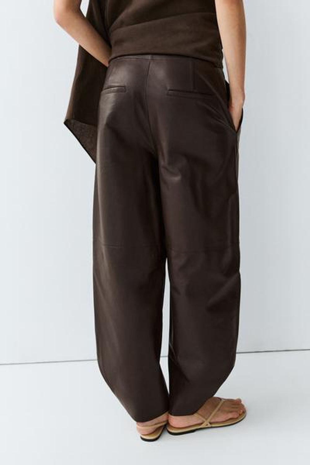 Massimo Dutti Кожаные брюки бочкообразной формы, коричневый