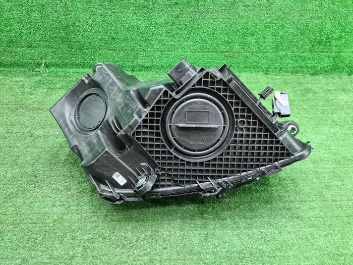 Фара левая Mercedes GLC X253 (2019-2022) LED