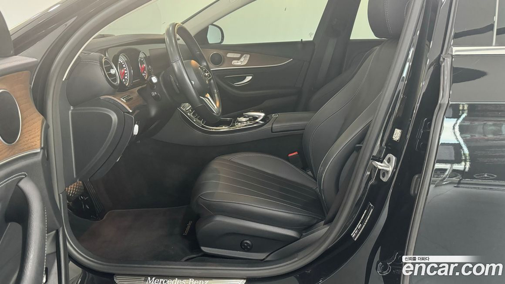Mercedes-Benz E-Class W213 E220d 4MATIC Exclusive (06.2020)