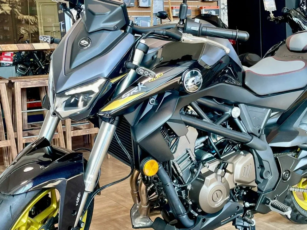 QJMOTOR SRK 400
