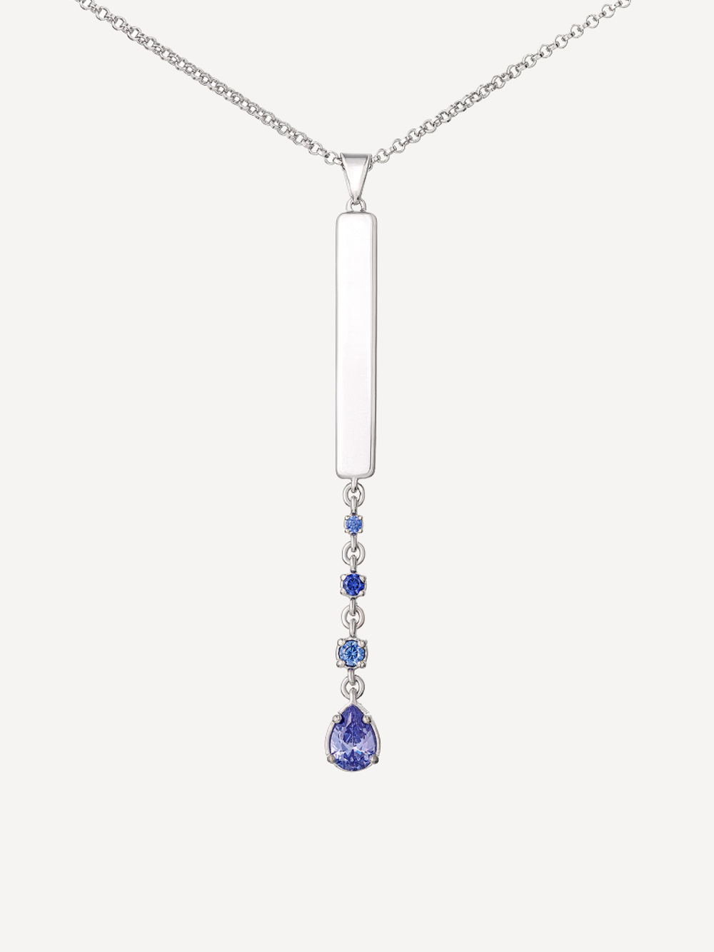 Подвес из серебра со вставками из фианитов цвета танзанит