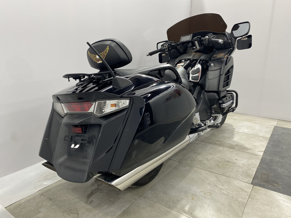 Honda GL1800 F6B Bagger 043777