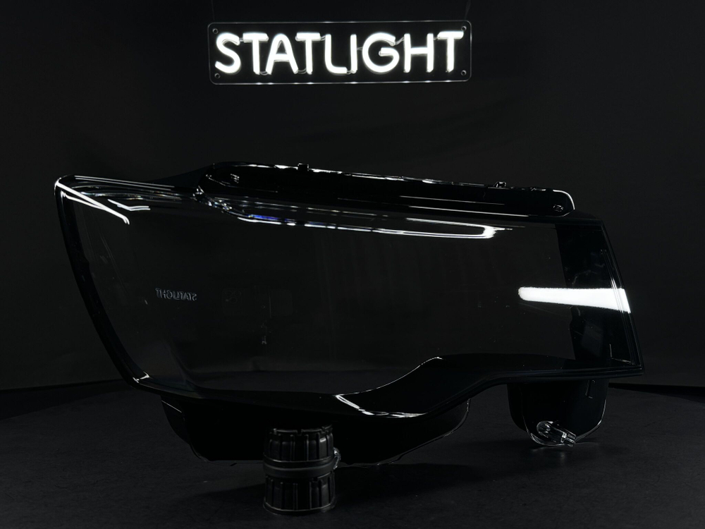 Правое стекло фары Jeep Grand Cherokee WK2 2013-н.в