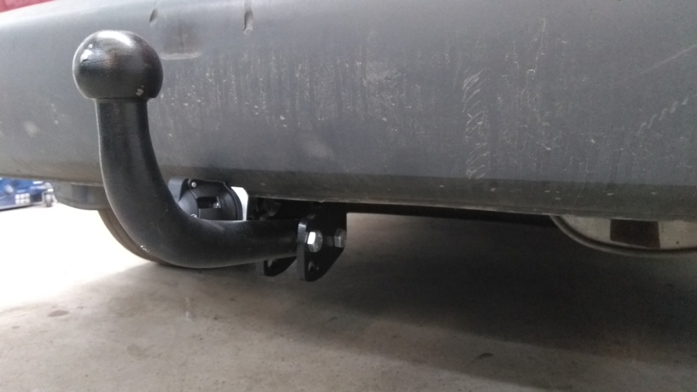 Фаркоп для Volkswagen Caddy 2004-2021 Тип шара: A. Нагрузки: 1250/75 кг, VW 21