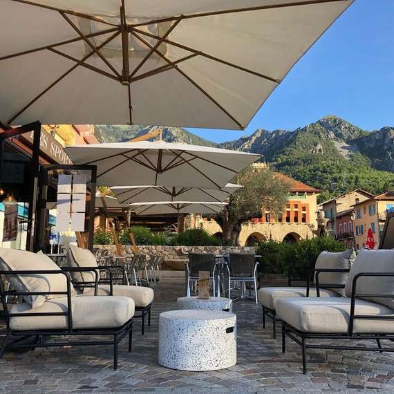 Кресло Mareluz с черным каркасом