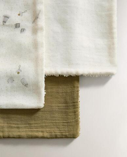 ZARA HOME ДЕТСКИЕ МУСЛИНОВЫЕ ПОЛОТЕНЦА (3 ШТ.), ЭКРЮ