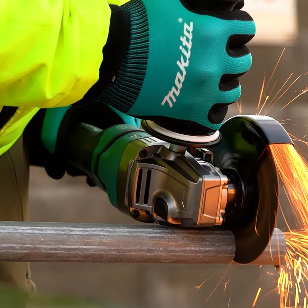 Аккумуляторная угловая шлифовальная машина Makita GA050GT101