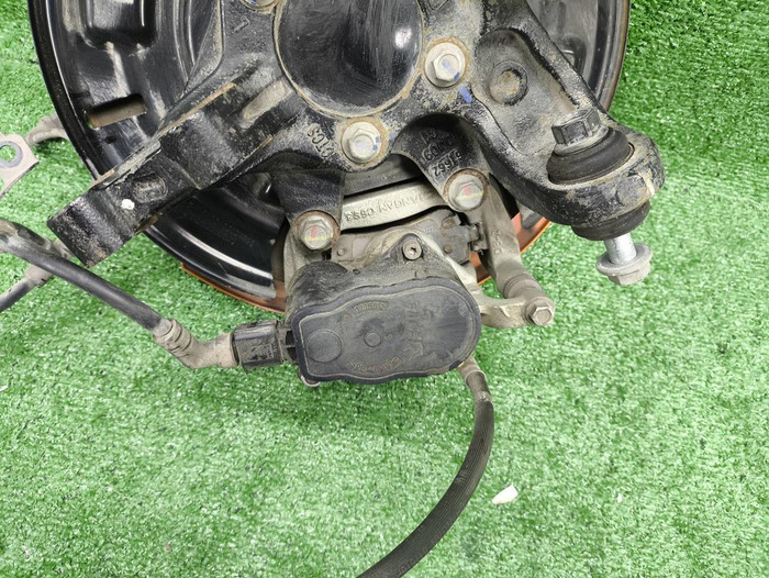 Кулак задний левый Changan Uni-K (20-нв)