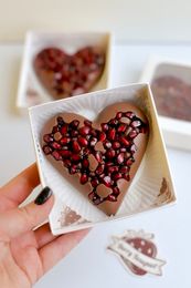 Шоколадное СЕРДЦЕ с гранатом