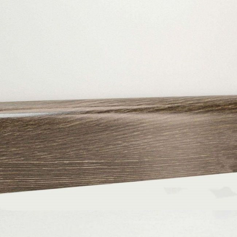 Плинтус напольный FloorWay YXM-898 Легендарный дуб