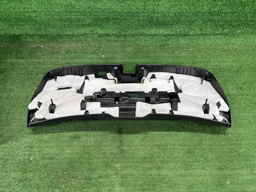 Обшивка крышки багажника Audi E-tron (2018-2023)