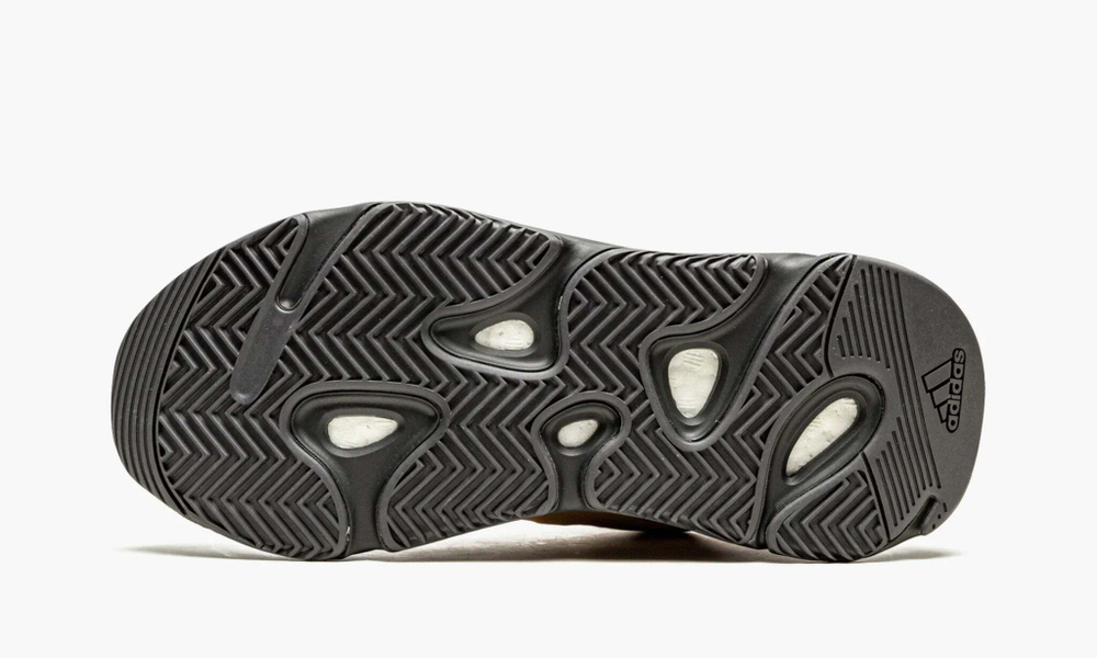 Yeezy Boost 700 MNVN "Honey Flux"