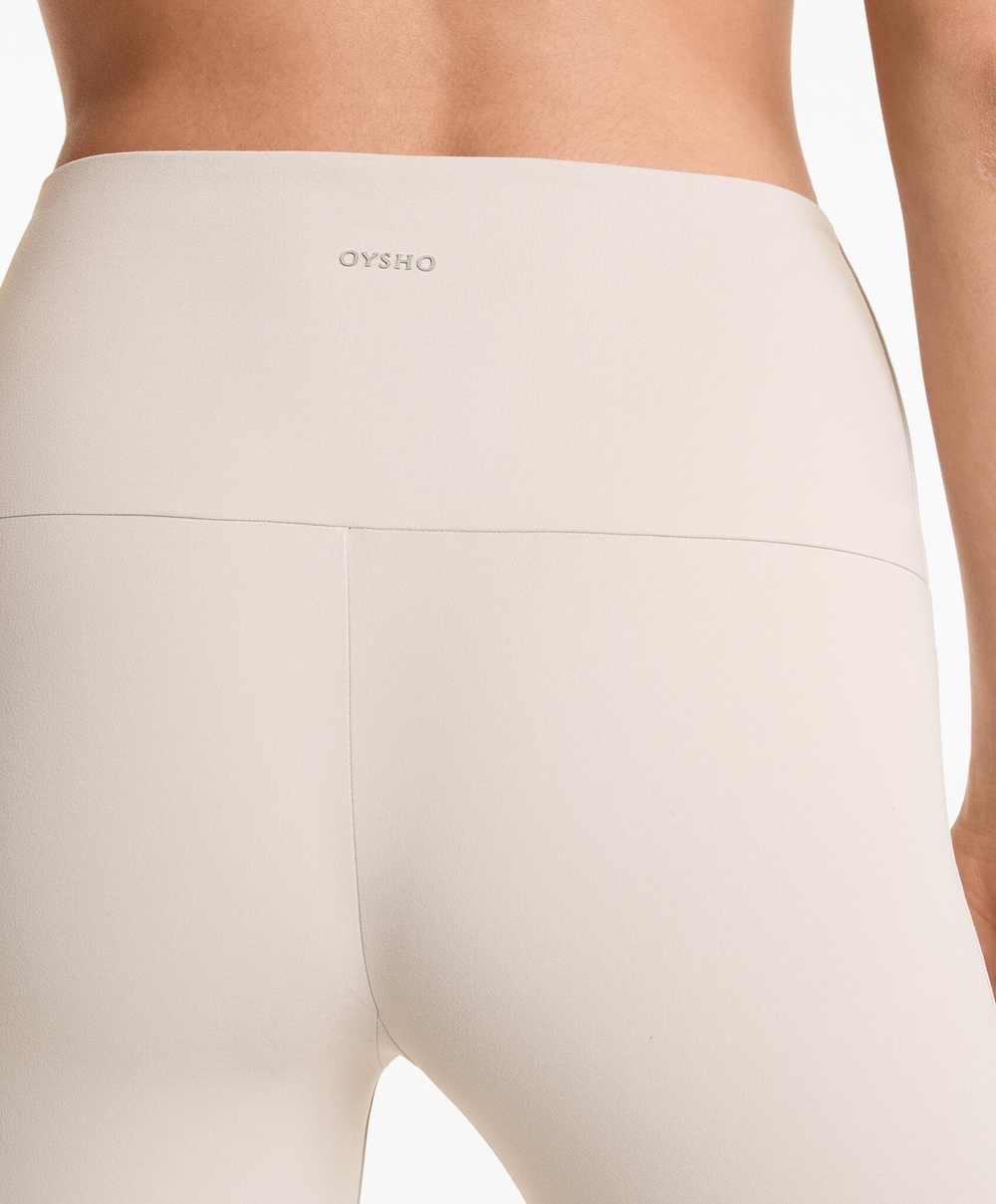 OYSHO Расклешенные брюки Comfortlux с высокой талией, светло-бежевый