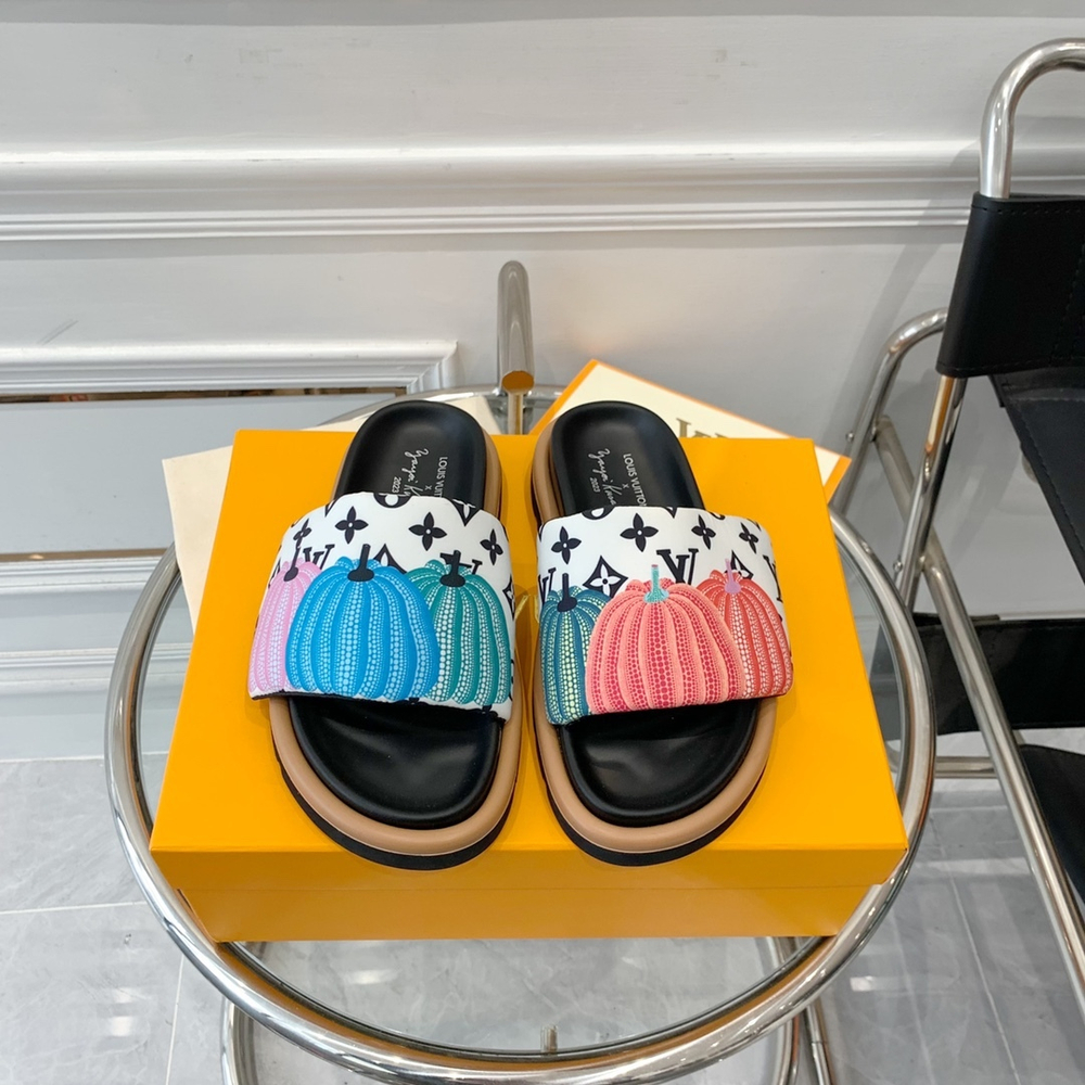 Louis Vuitton Pool Pillow Flat Comfort Mule