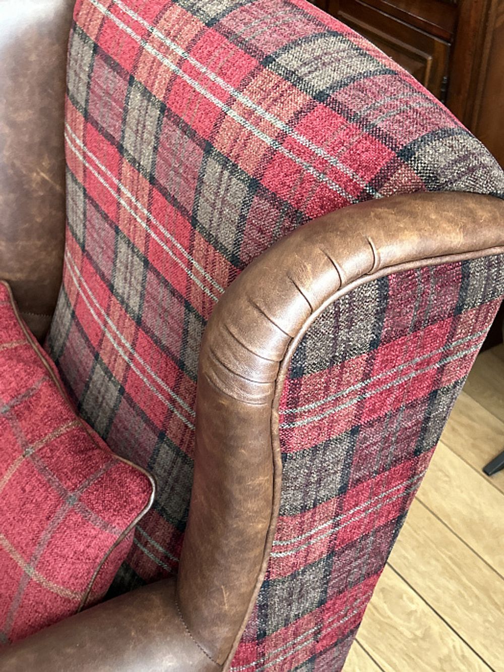 Кресло "Корнер Рэд"