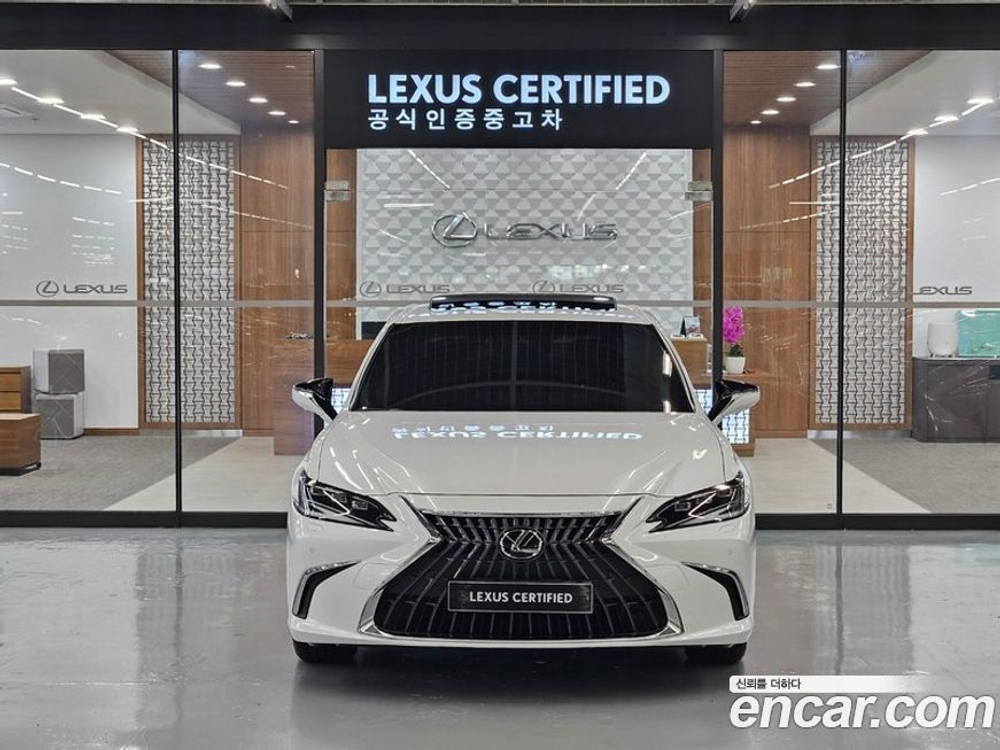 Lexus ES300h 7 Generation Executive (10.2023)