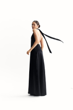 Платье с открытой спиной