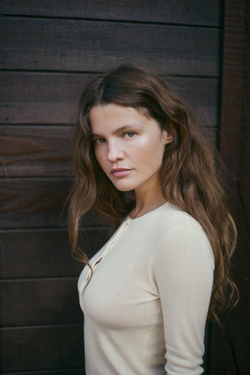 ZARA ФУТБОЛКА С ПУГОВИЦАМИ ИЗ ХЛОПКА, ЭКРЮ