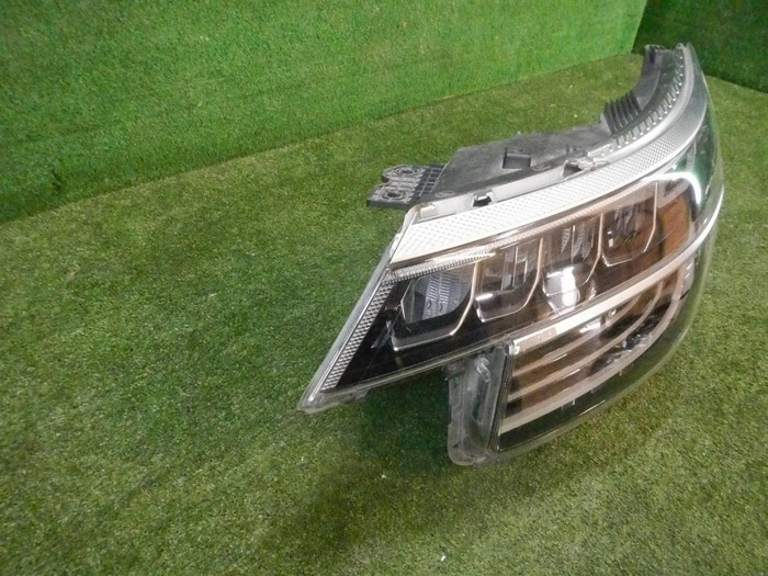 Битая Фара левая Kia Seltos (2019-н.в.) LED