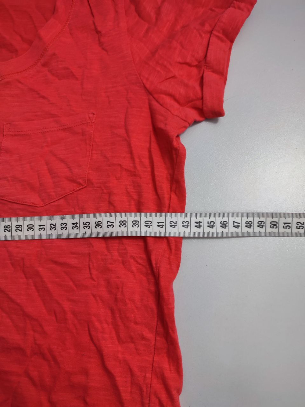 Футболка Colin's  коралловая 44 размер