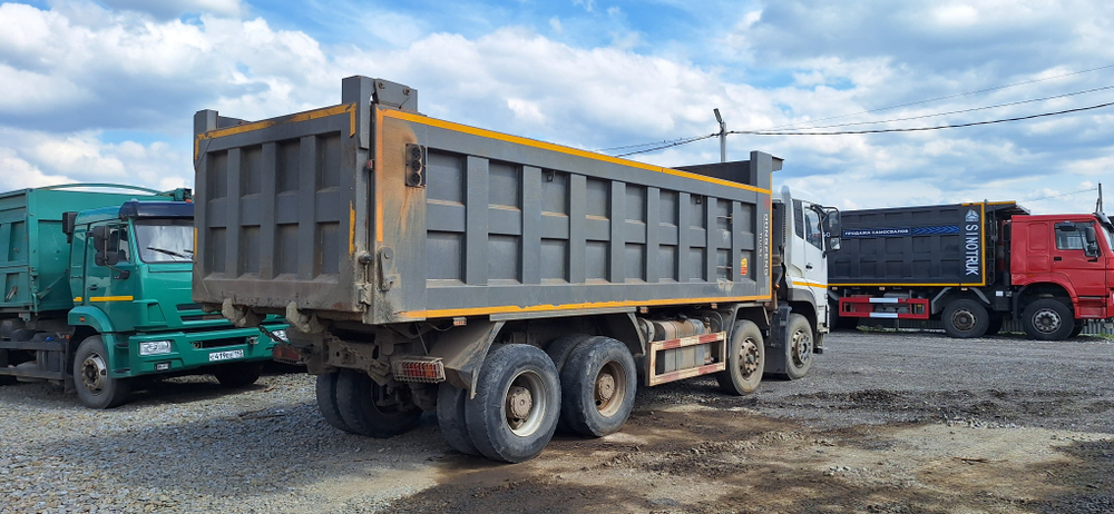 DongFeng KC 8x4 Самосвал KC (Дизельный, 8,9 л, 371 л.с., МТ)