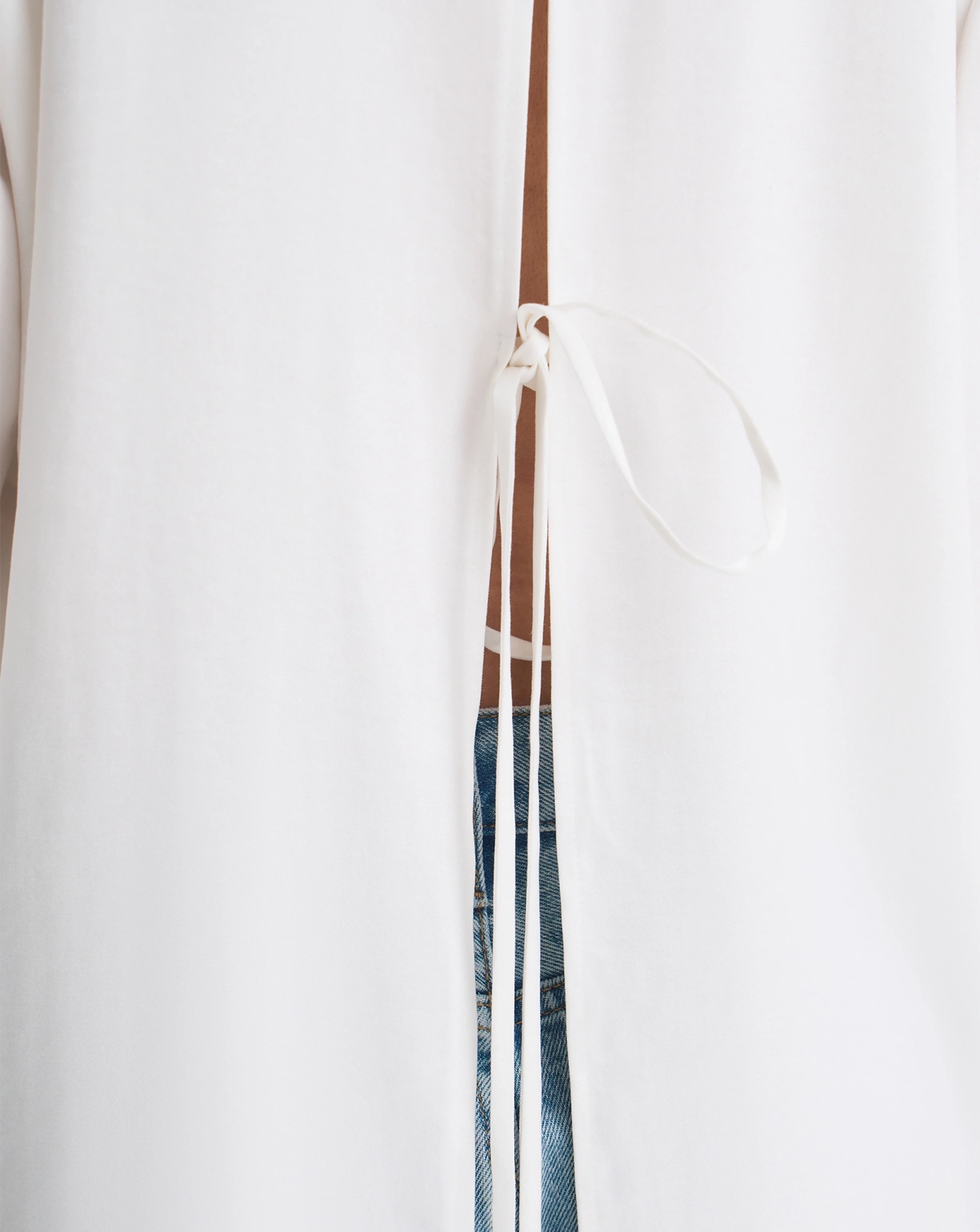 Блуза из купры с разрезом