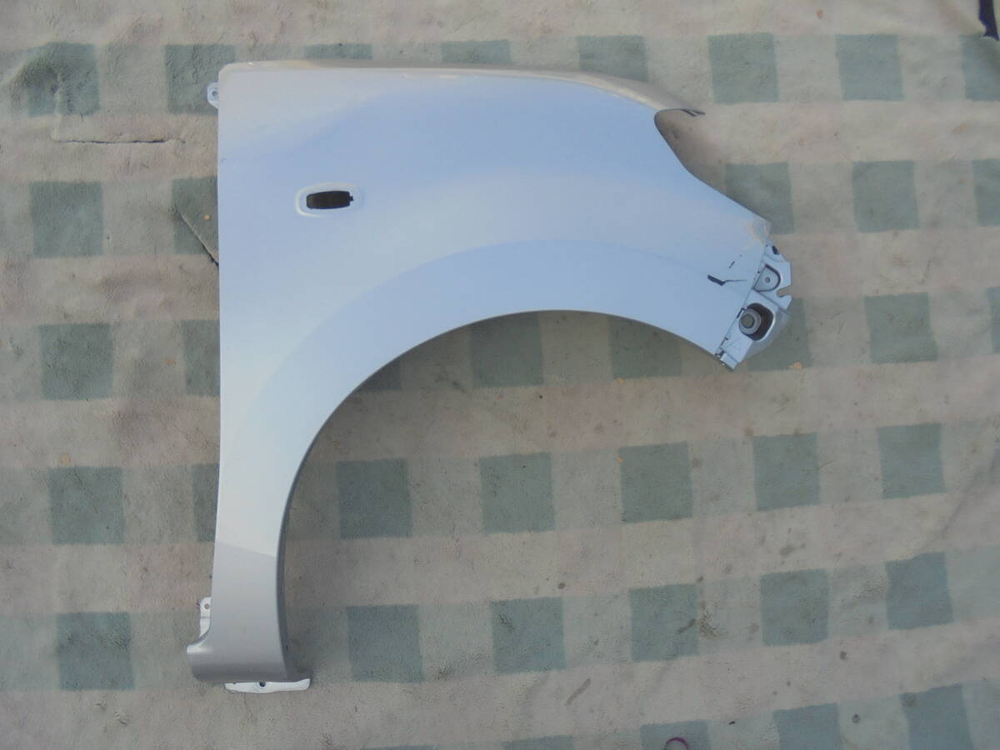 крыло переднее правое Toyota Passo M700A M710S