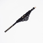 Фигурный чокер с узорами и золотистой фурнитурой (Цвет: черный)