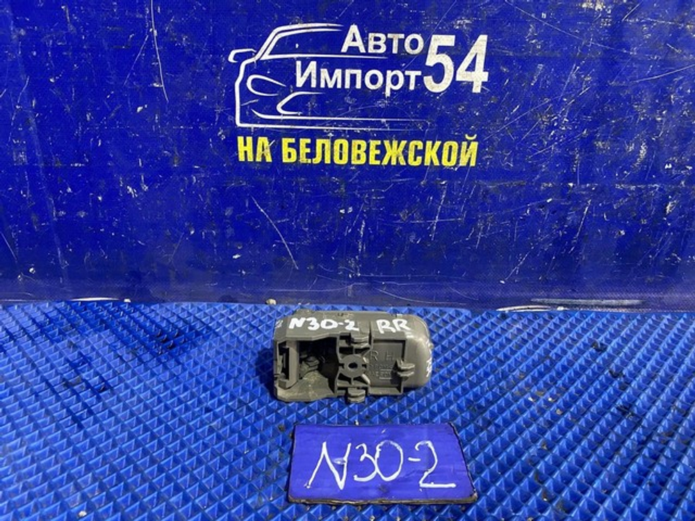 Ручка двери задней правой салонная NISSAN R'NESSA 1997