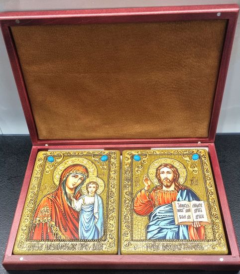 Две иконы: Казанская Божия Матерь и Господь Вседержитель 15х20. Венчальная пара.