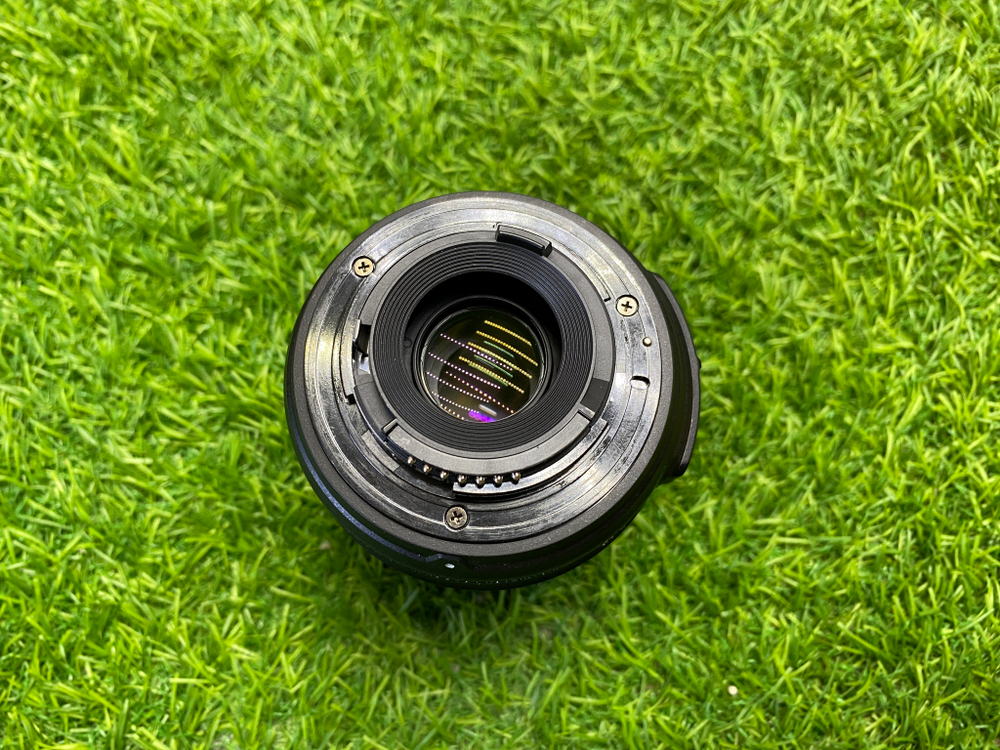 Nikon D3000 kit 18-55mm 3.5-5.6G VR 9.000 кадров