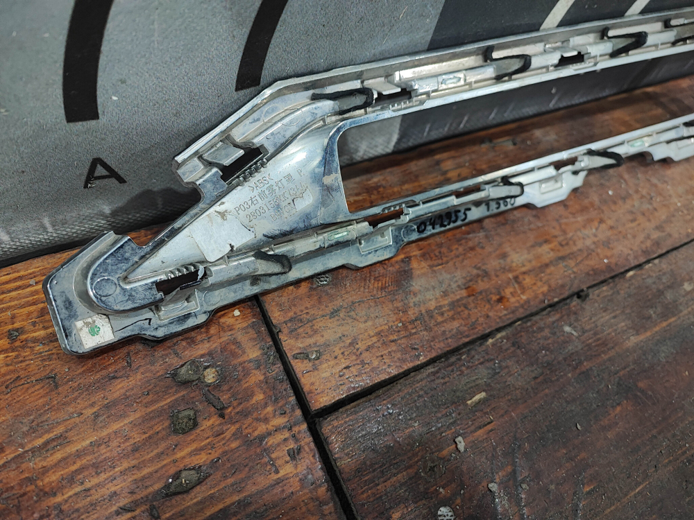 Накладка ПТФ передняя правая Tank 500 21-нв Б/У Оригинал 2803158XKV3AA