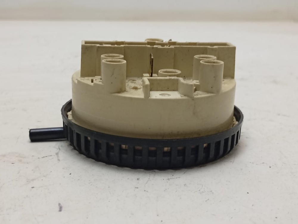 WMV1600BY/01 кт39 Датчик уровня воды для стиральной машины Bosch 792353 б/у